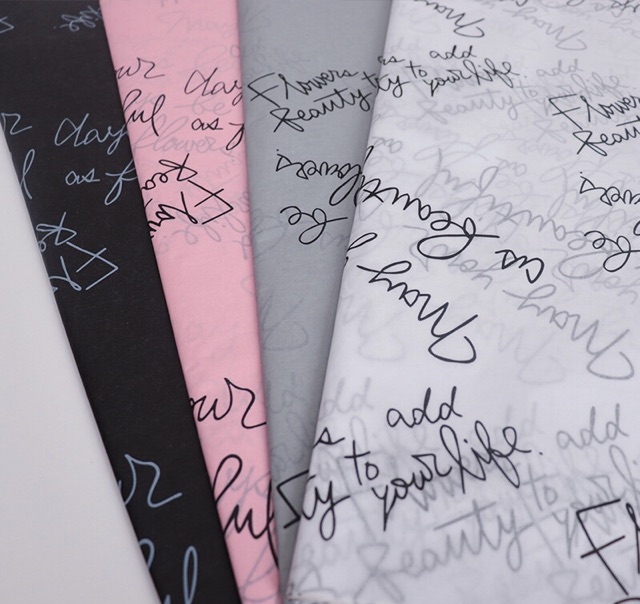 Giấy gói hoa in chữ phong cách Hàn Quốc