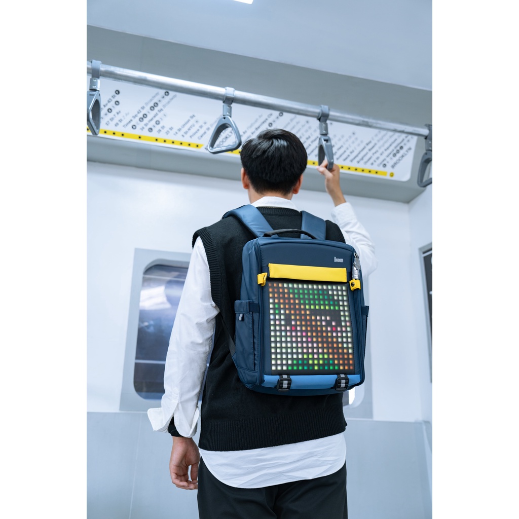 Balo màn hình LED Divoom Pixoo Backpack-S, ngăn chứa laptop 14.5 inch, phù hợp cho học sinh cấp 2, cấp 3