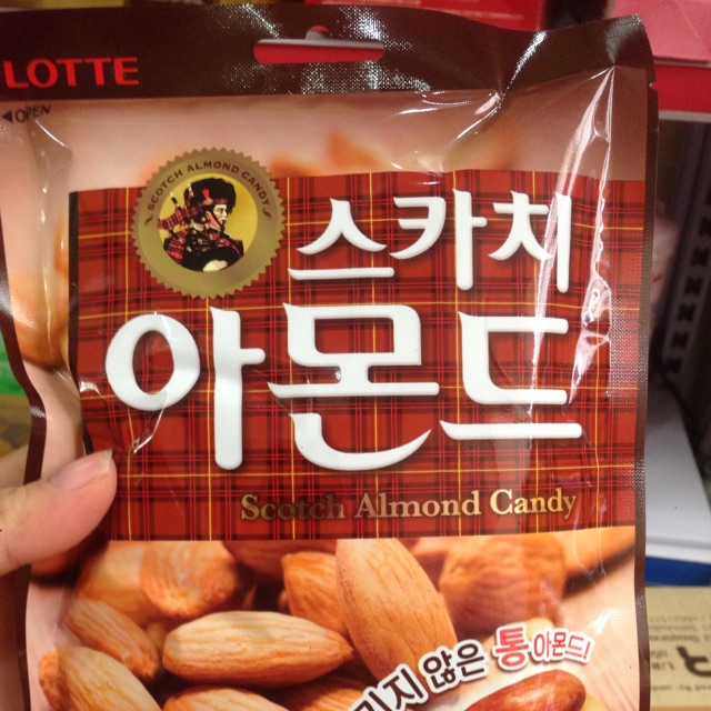 Kẹo hạnh nhân Hàn quốc