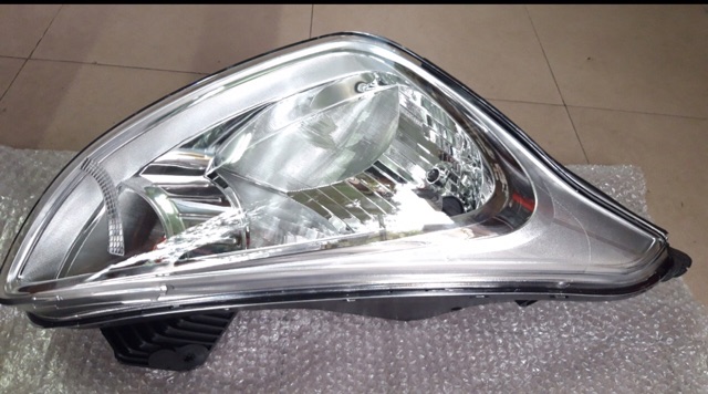 Đèn pha huyndai i10