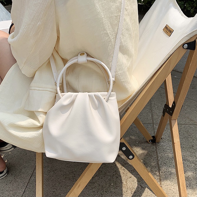 Túi xách Bymood đeo chéo FLIR dáng hộp vuông, thiết kế màu trắng Hàn Quốc trẻ trung đeo đi học đi làm đi chơi thời trang