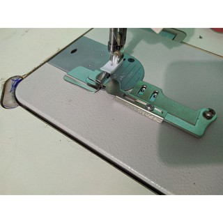 Ke cữ chắp đều mép vải đường may