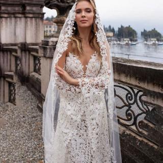 Đầm dạ hội dáng dài phối ren phong cách Boho