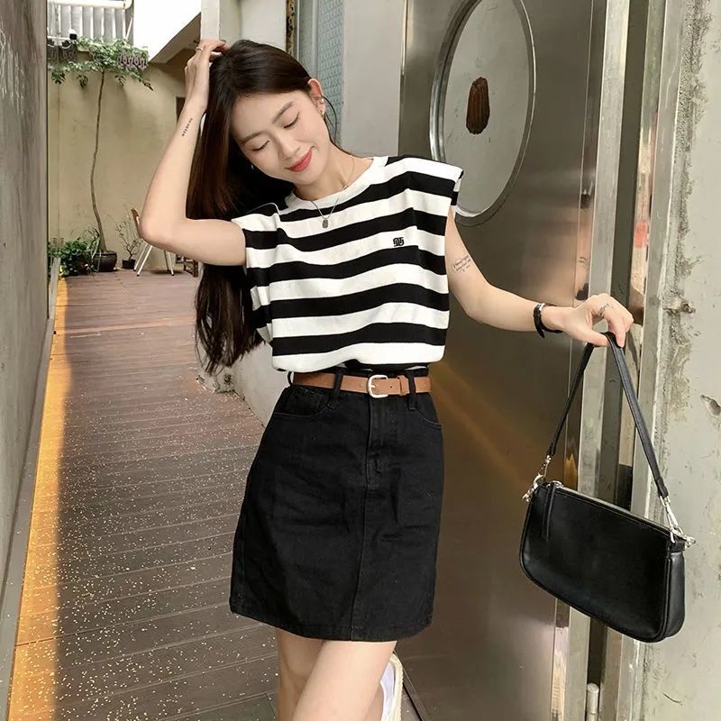 Áo Thun Không Tay Dáng Rộng Họa Tiết Kẻ Sọc Thiết Kế Mới Thời Trang Mùa Hè Dành Cho Nữ