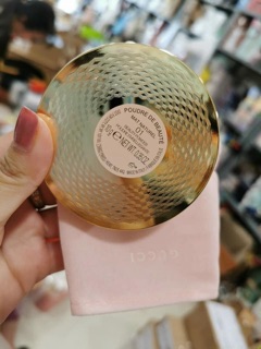 Phấn phủ GUCCI Poudre 02,01,00 Dạng nén