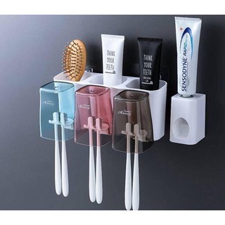 Bộ nhả kem đánh răng kèm 3 và 4 cốc trong suốt