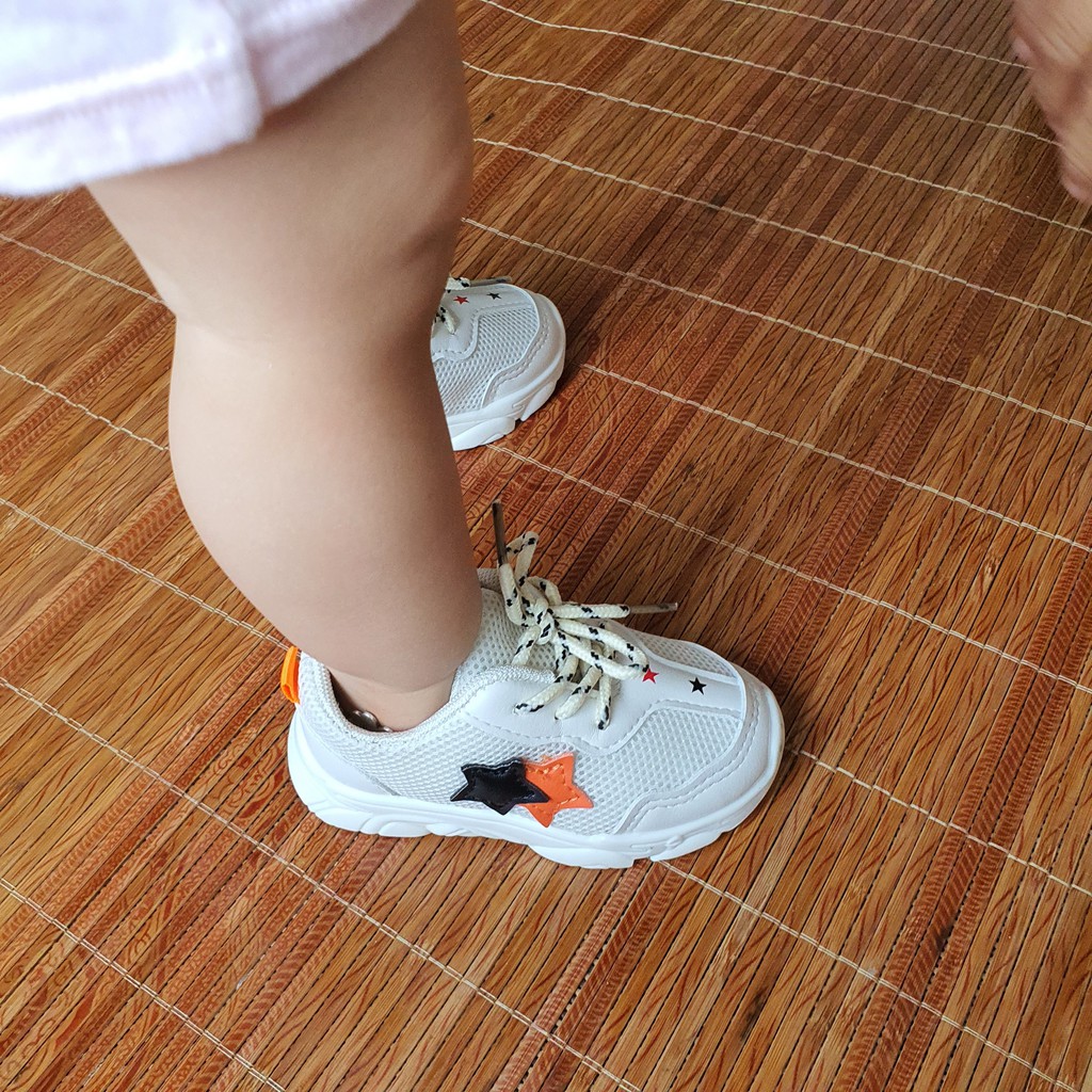 Giày Tập Đi Cho Bé Trai Bé Gái - Giày thể thao cho bé có đế cao su đúc màu trắng cực xinh TAEHO B20