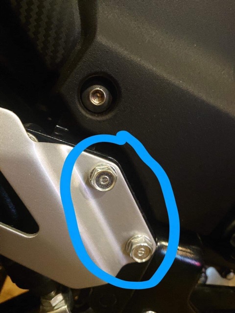 Ốc titanium GR5 6*15  ,6*20 dù nhỏ bắt nhiều vị trí cùng kích thước bắt bảng tên titan ko bị che chữ