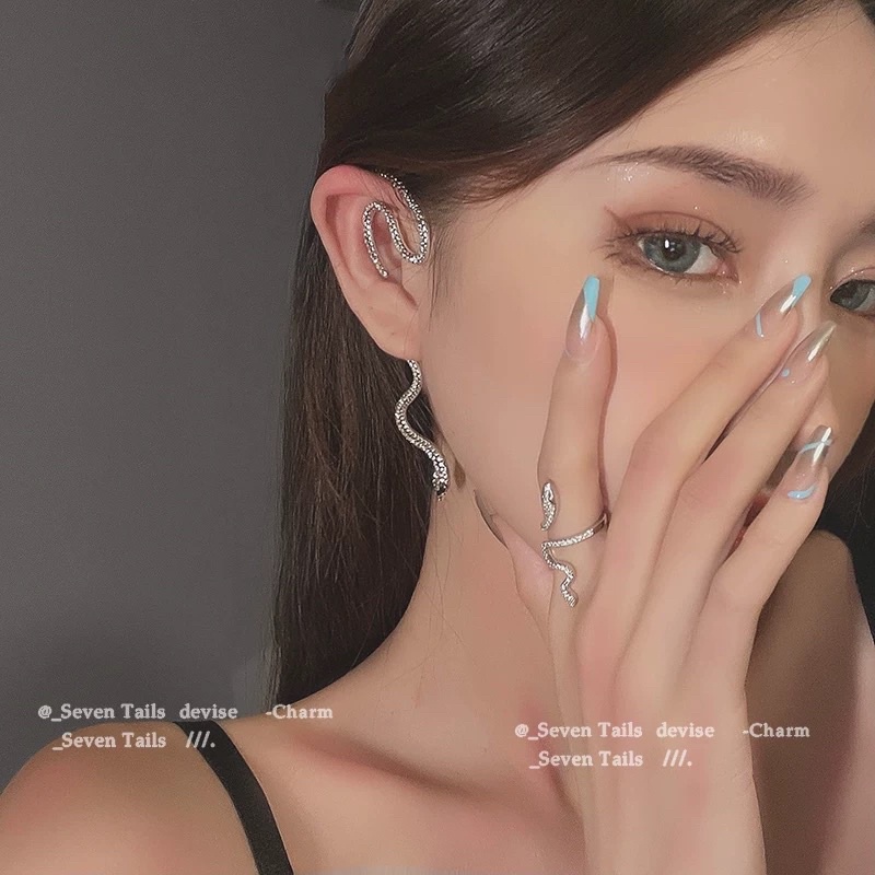 Hoa tai gài hình con rắn đính đá ( hoa tai chỉ có 1 chiếc)