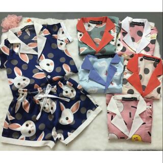 Set Pijama lụa loại1 cao cấp cam kết đẹp như hình ngoài còn đẹp hơn giảm sốc 150k còn 65k