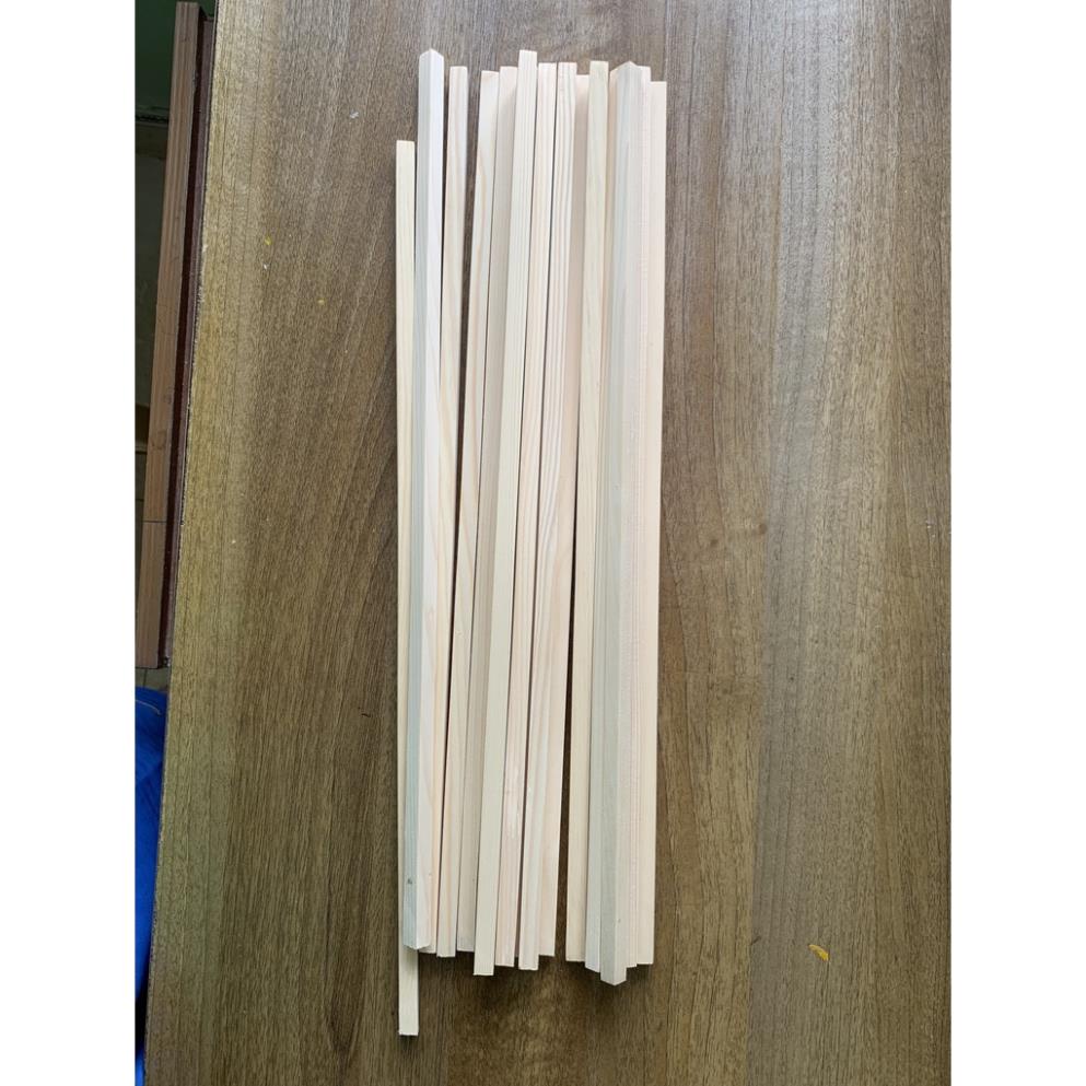 Bộ 10 thanh gỗ vuông cạnh 10mm dài 500mm làm mô hình, thủ công, đồ chơi, trang trí lồng chim loại đẹp