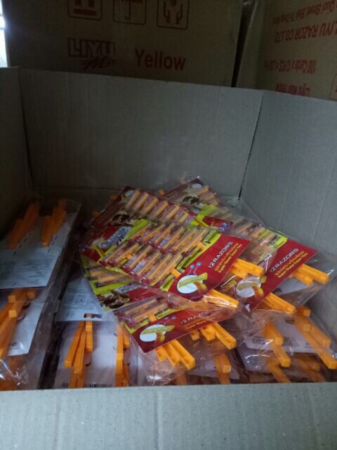 12 cái dao cạo râu lưỡi kép