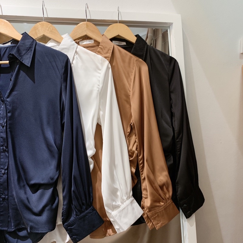 SISTERSISTER - Áo sơ mi lụa nhún eo Quinn