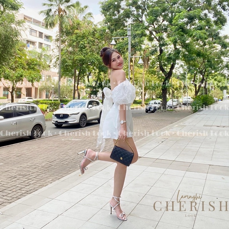 SET ÁO RỚT VAI PHỒNG + CHÂN VÁY TRẮNG