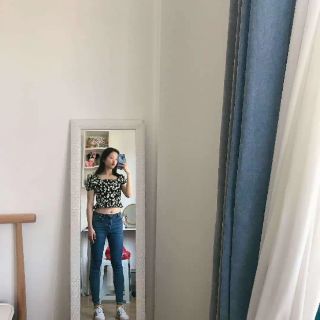 (SẴN) Áo sơ mi hoa cúc cổ vuông M6