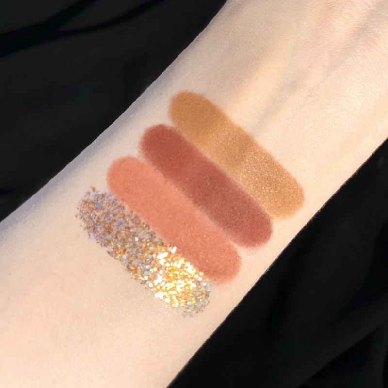 [Hàng mới về] Bảng Phấn Mắt 4 Màu Lì Và Ánh Nhũ Lấp Lánh Lộng Lẫy Chống Thấm Nước | BigBuy360 - bigbuy360.vn