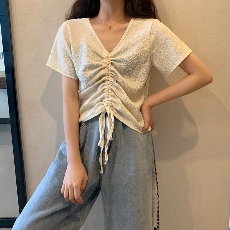 Áo croptop tay ngắn xếp ly in họa tiết thời trang