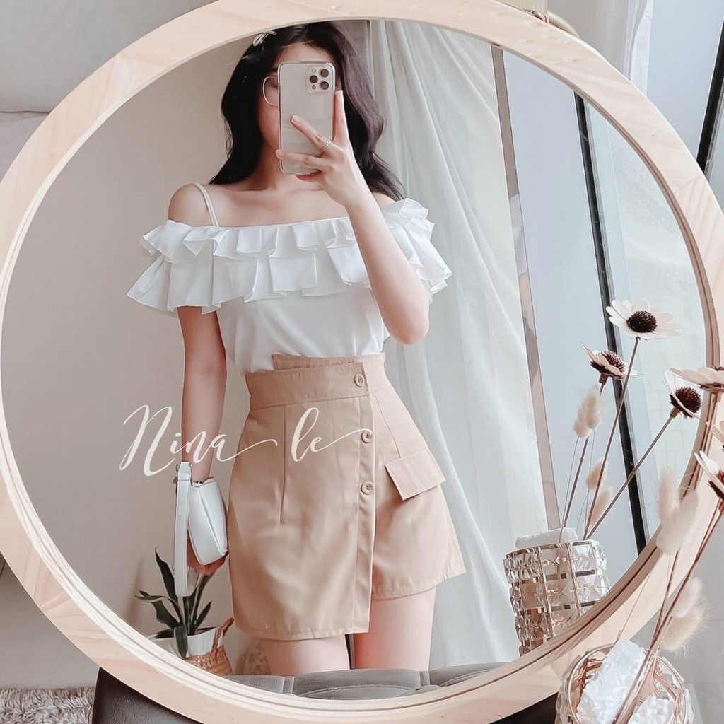 SET ÁO TRẮNG 2S RỚT VAI XẾP LI NGỰC + SHORT NUDE VẠT ĐẮP 🍂 Chất vải mịn đẹp, mặc mát. Hè cứ mấy em này mà triển nha các