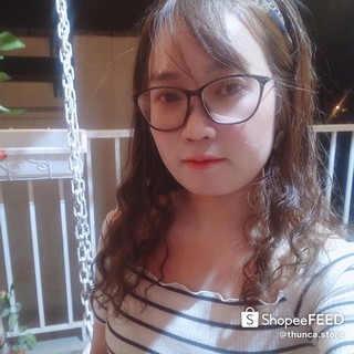 Áo trễ vai kẻ sọc, áo kẻ