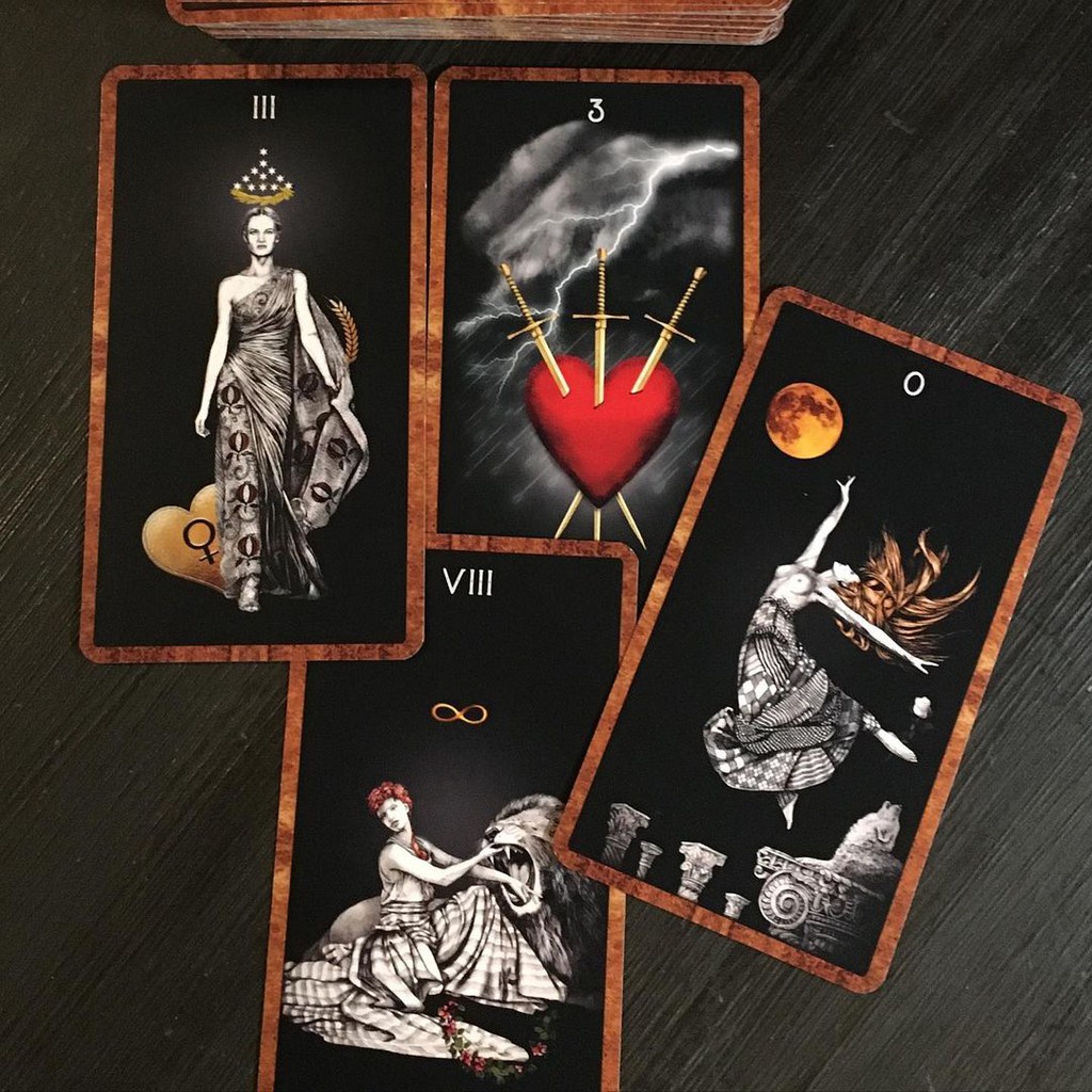 Bài Dancing in the Dark Tarot