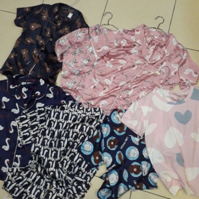 Bộ pijama lụa phi bóng