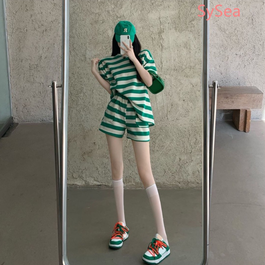 Set Đồ Thể Thao Kẻ Sọc Thời Trang Mùa Hè Năng Động Cho Nữ