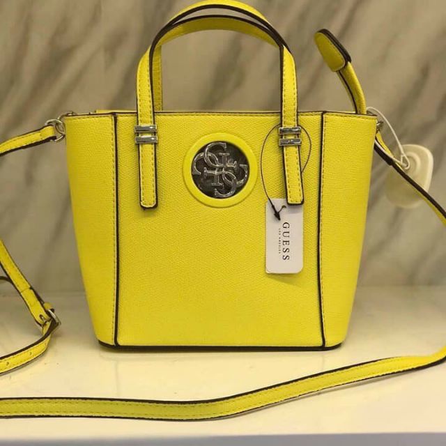 TÚI XÁCH NỮ có dây đeo chéo GUESS Xuất xịn chuân Auth