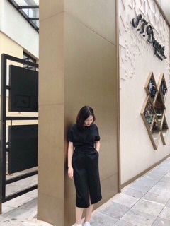 Đầm xoắn eo