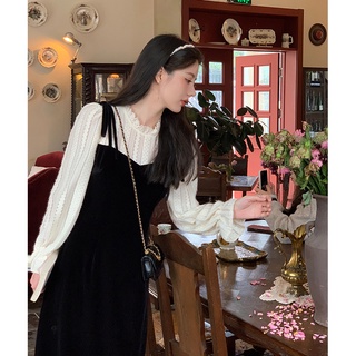 Váy Nhung Đen Phối Ren Mềm Tôn Eo
