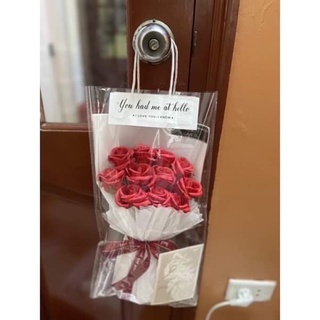 Bó hoa sáp 11 bông tặng kèm túi thiệp xinh xắn