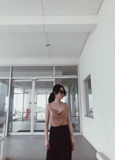 Áo dây lụa cổ đổ