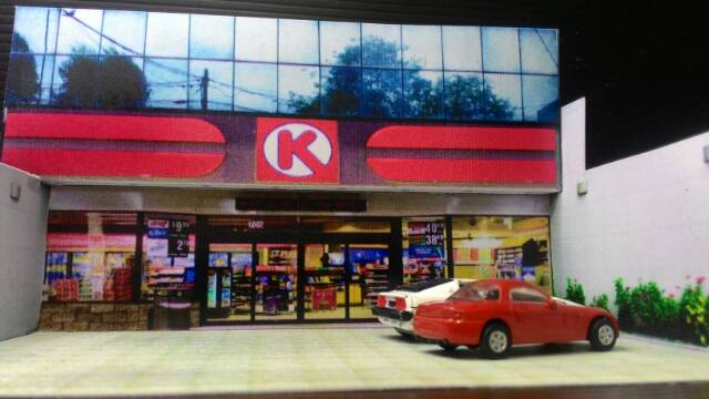 Diorama Papercraft Circle K Mini Market Skala 1 / 72 Or 1 / 87