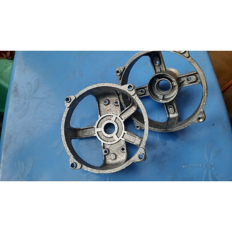 Nắp nhôm quạt tiện sẵn. Đúng chuẩn nhà sản xuất