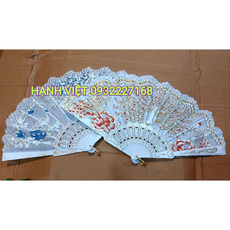 Quạt lụa hoa văn dùng cúng lễ  , làm oản thờ  , hầu dâng , chụp ảnh , ....- Trang phục phụ kiện Hầu Đồng