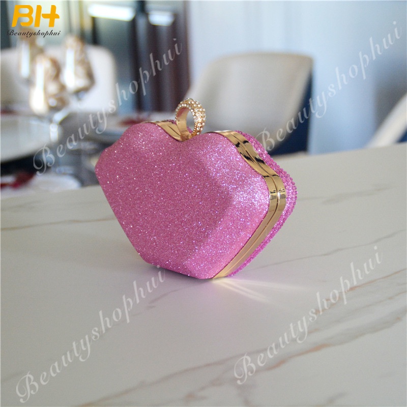 Túi xách nữ đính đá hình đôi môi độc đáo