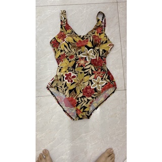 Bikini hoa đi biển cực xinh