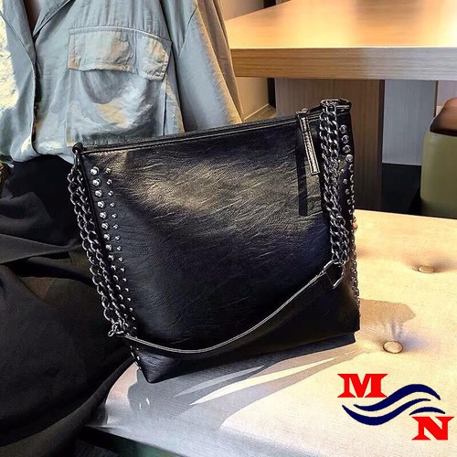 Túi xách nữ đeo chéo đinh tán cá tính MN6 | BigBuy360 - bigbuy360.vn