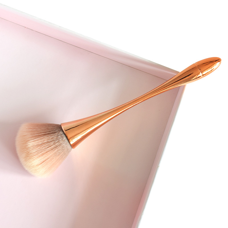 1 Cọ Trang Điểm Đánh Phấn Phủ Highlight
