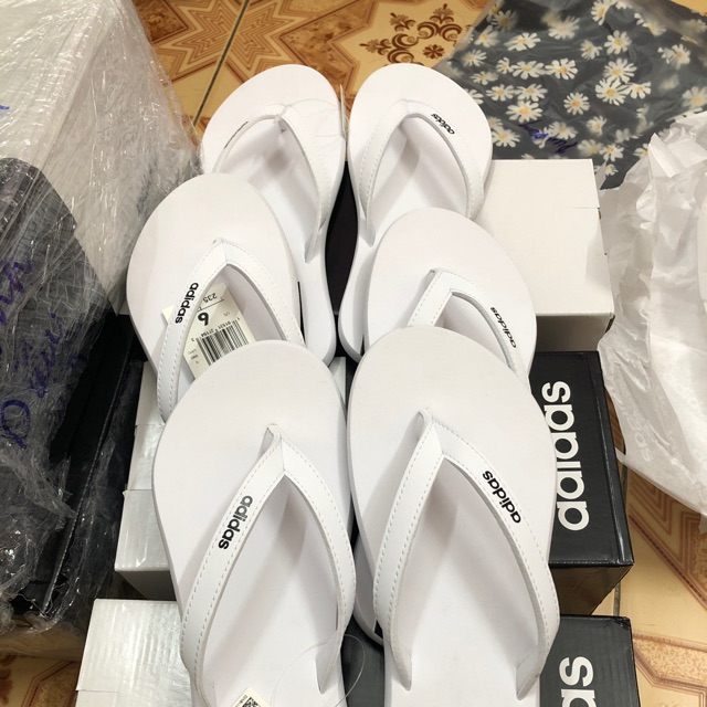 Dép Adidas EEZAY FLIP-FLOPS nhập US màu trắng sọc đen size 6, mới, chính hãng full box