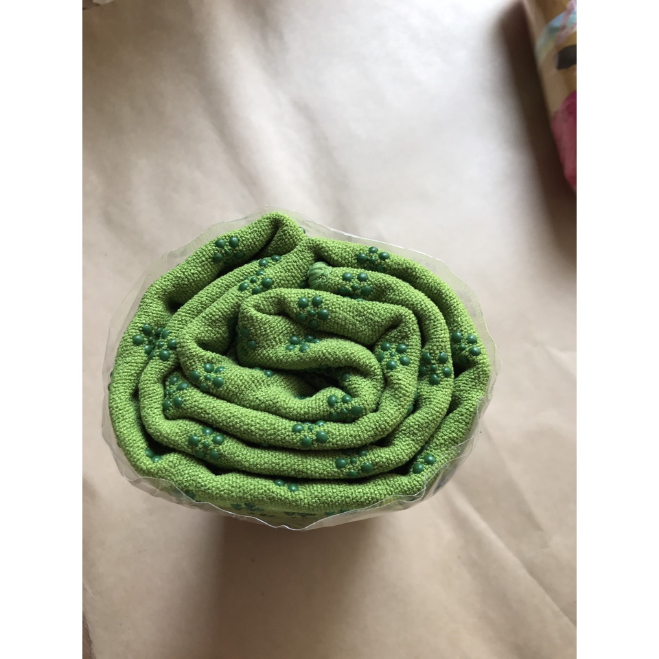 Khăn trải thảm tập Yoga, Gym Microfiber chống trượt, thấm mồ hôi Cực Tốt Galeco