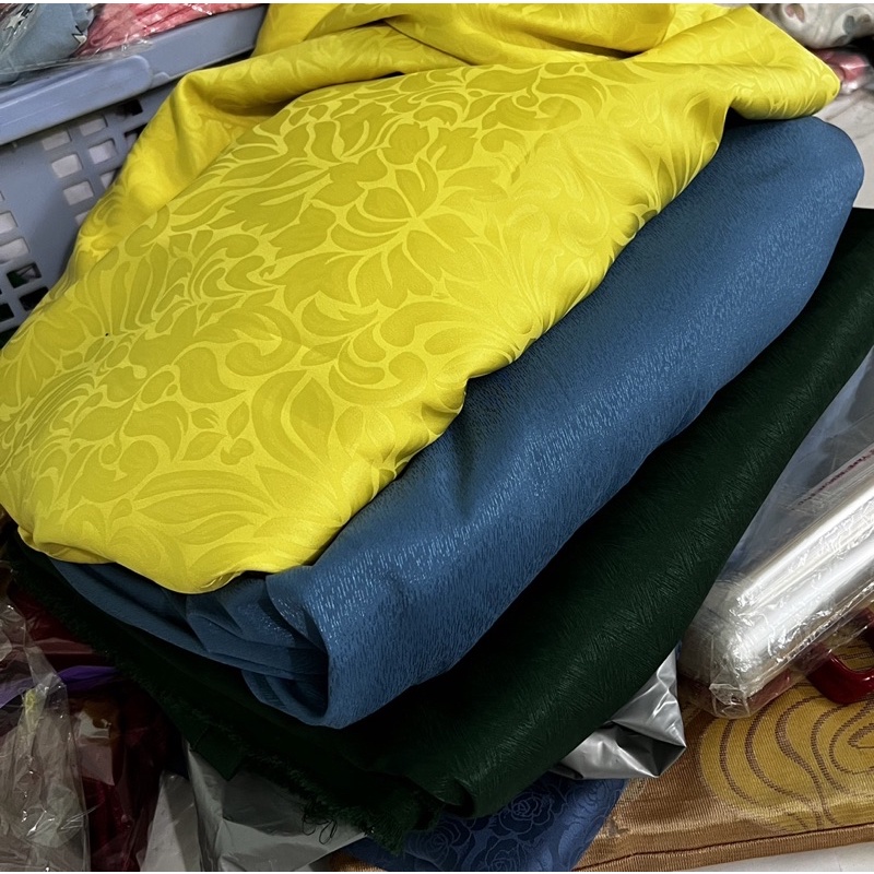 Gấm lụa xanh đá 110k=2m khổ 1m50