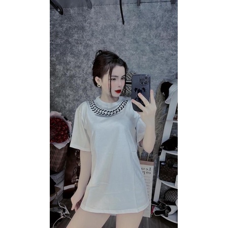 Áo phông thụng cổ xích