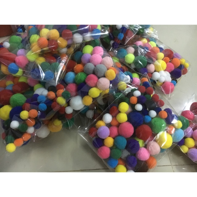 100 quả pom pom+2 kẹp gỗ