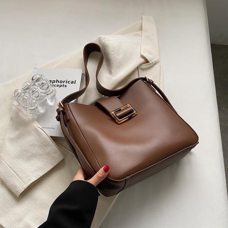 Túi xô đeo vai IELGY phong cách retro cao cấp cho nữ