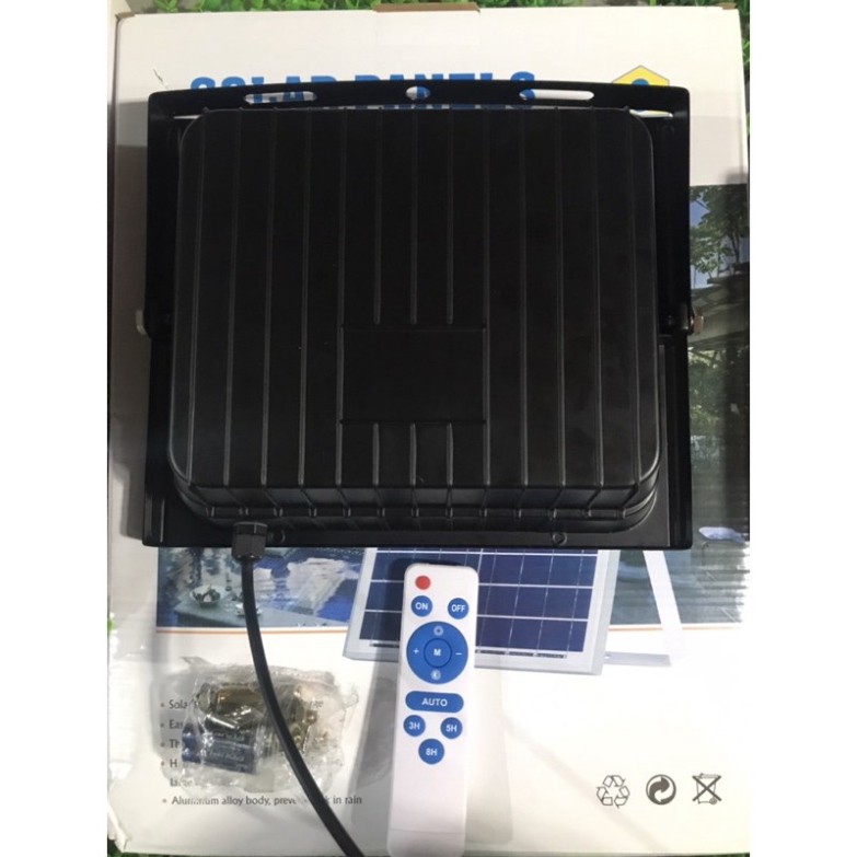 Đèn pha led năng lượng mặt trời 300w 200w 100w 60w hiển thị pin mẫu mới nhất pha nhôm chống nước IP67 có giấy bảo hành
