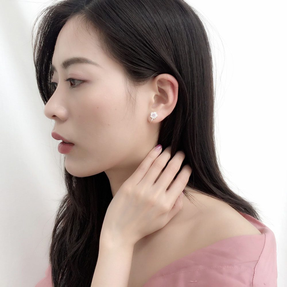 Bông Tai Hình Hoa Anh Đào Đính Đá Xinh Xắn Cho Nữ