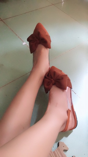 Sục nơ quai hậu cực dễ thương Kèm Clip và ảnh thật