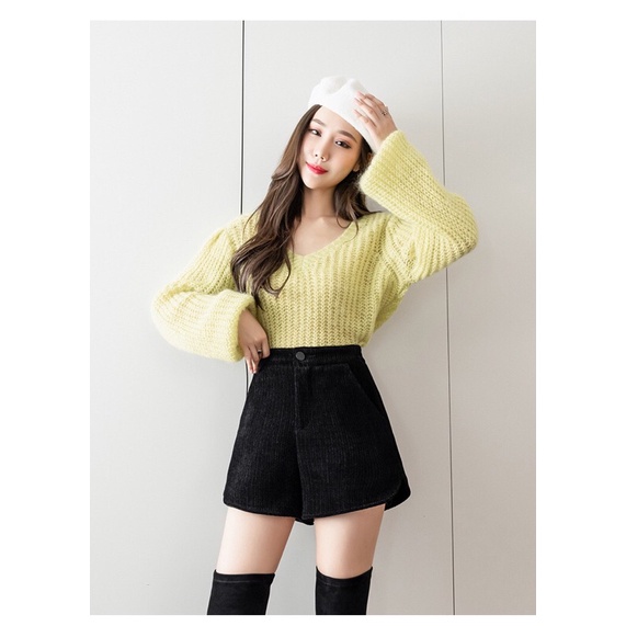 9861. QUẦN SHORT NHUNG LƯNG CAO ỐNG RỘNG BASIC