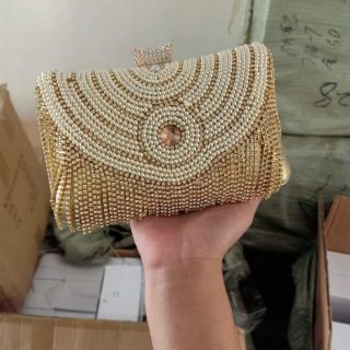 Cốp đá dự tiệc sang chảnh