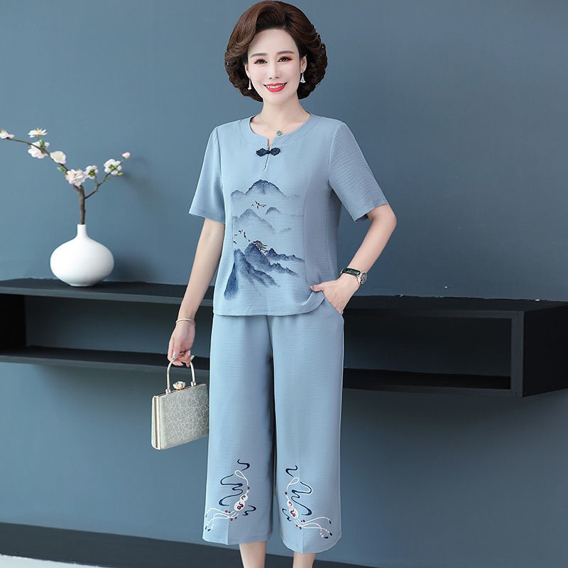 Bộ đồ cotton và lanh dành cho mẹ mùa hè, phong cách phương Tây, phụ nữ trung niên cao tuổi 5060 mặc áo thun hai